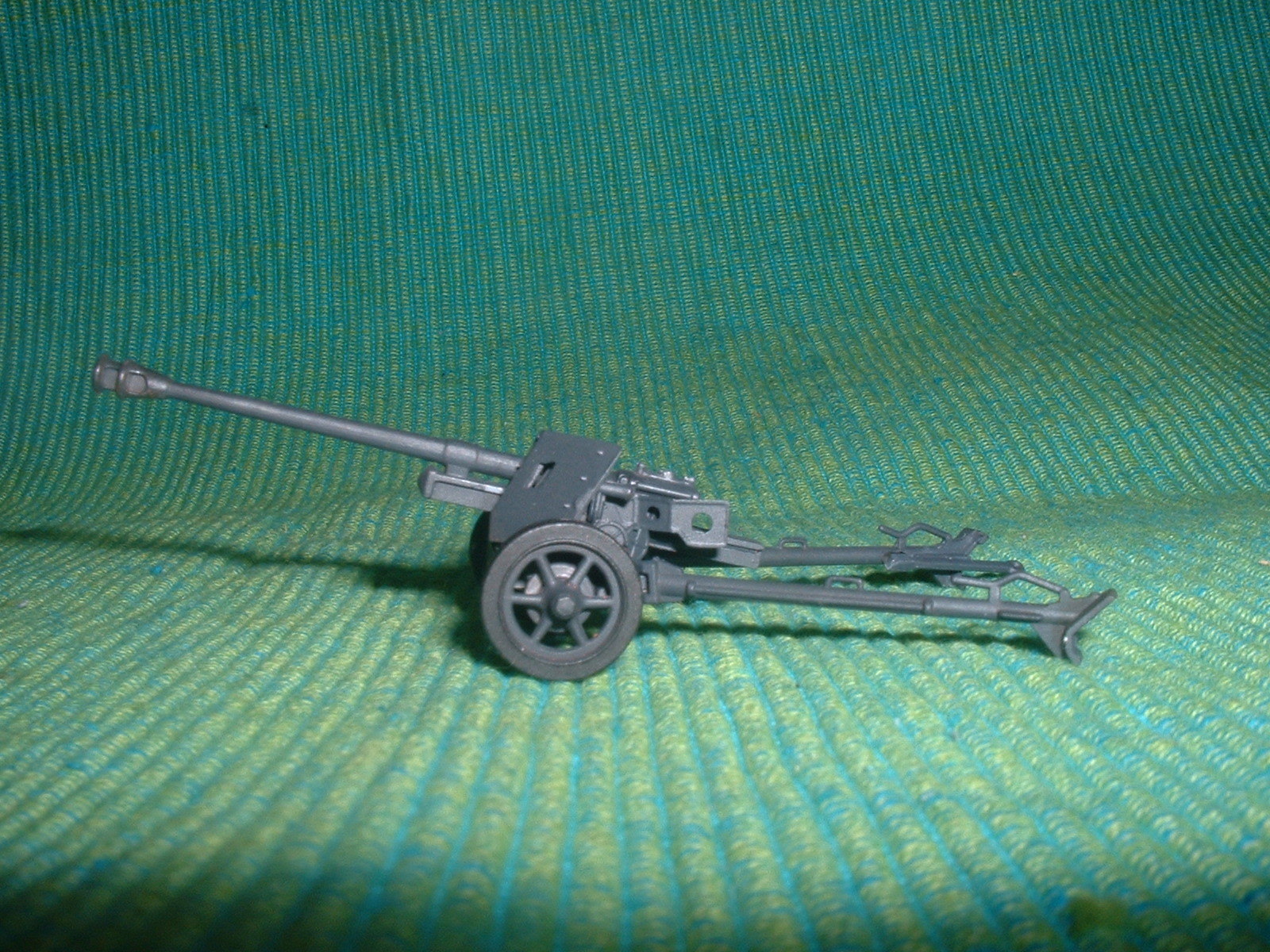 2016年08月19日完成 AIRFIX 76分の1「Pak40」その3.JPG