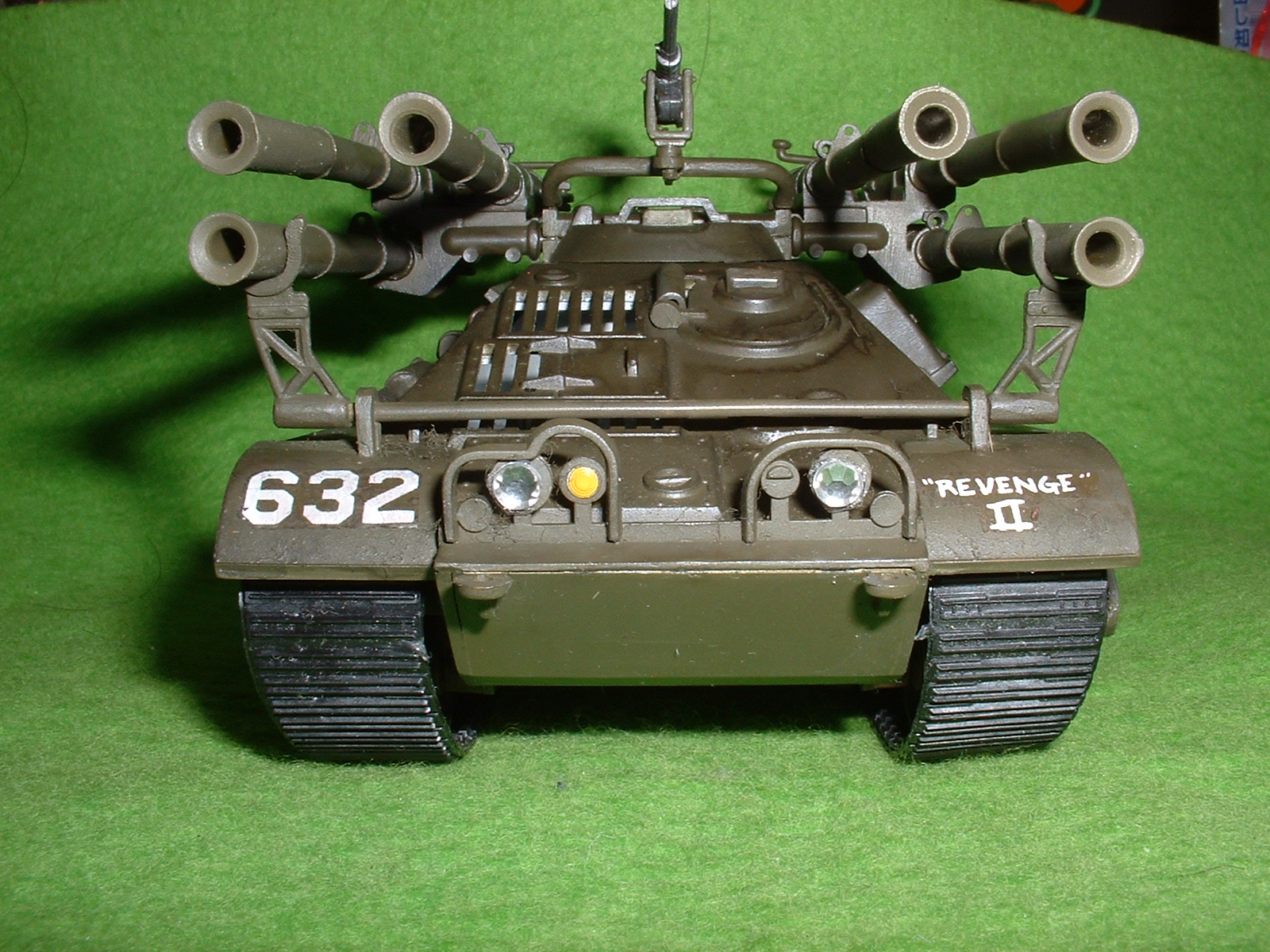 レベル社 32分の1「M-50 オントス」 完成 正面よりDoburoku-TAO.JPG.JPG